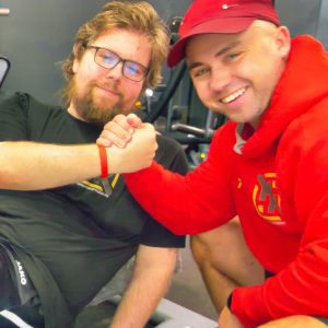Handshake nach 50 Kg Gewichtsverlust und Abnehmerfolg mit Alexander und Marcel Kucharski